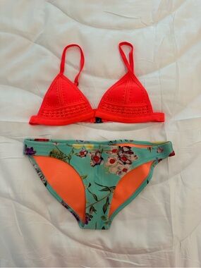 triangl swimwear Coral Triangle Bikini Top with Aqua Trim